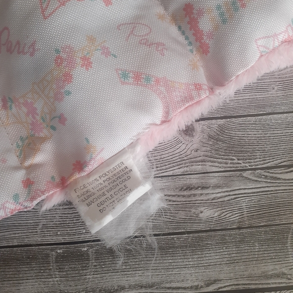 Portable Roll-Up Plush Bed - Picture 6 of 6